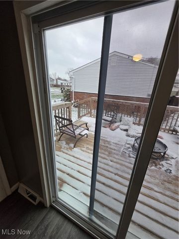 860 Jamestown Avenue, Elyria, OH 44035