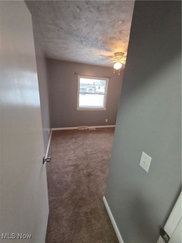 860 Jamestown Avenue, Elyria, OH 44035