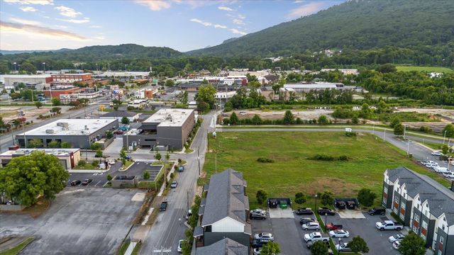 3169 Saint Elmo Avenue, Chattanooga, TN 37408