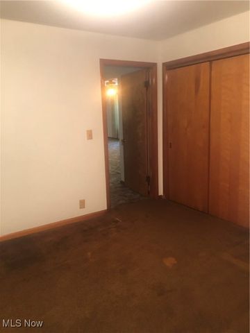 47442 National Road W, St Clairsville, OH 43950