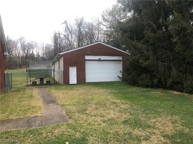 47442 National Road W, St Clairsville, OH 43950