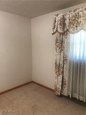 47442 National Road W, St Clairsville, OH 43950