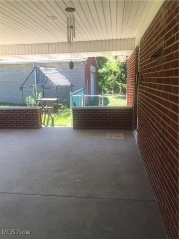 47442 National Road W, St Clairsville, OH 43950