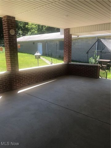 47442 National Road W, St Clairsville, OH 43950