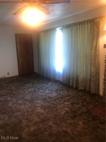 47442 National Road W, St Clairsville, OH 43950