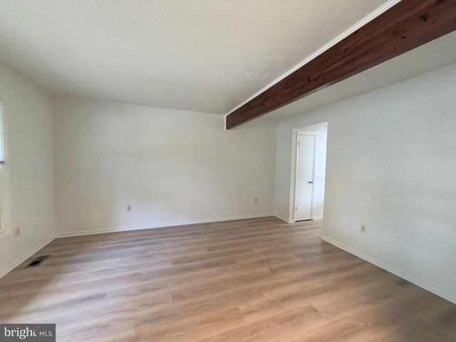 11021 TOWER PL, Manassas, VA 20109