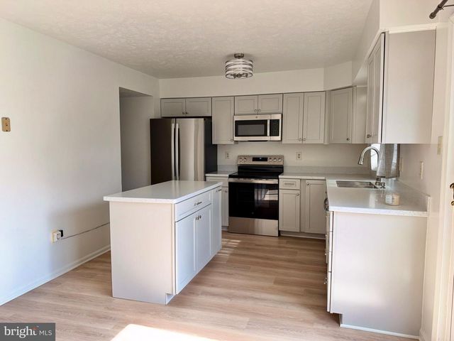 11021 TOWER PL, Manassas, VA 20109
