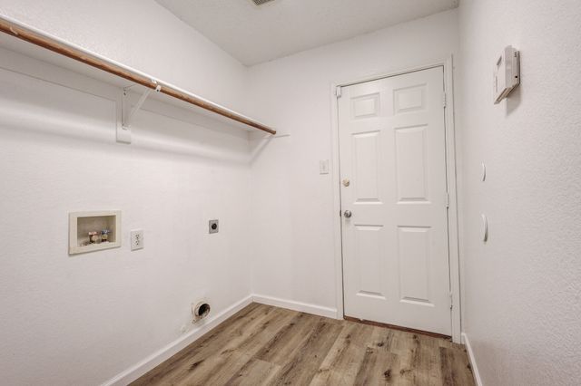 7133 Amber Drive, Dallas, TX 75241