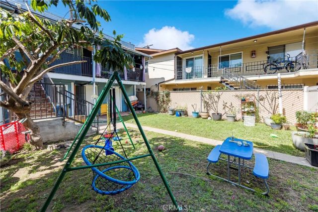 1631 Pine, Long Beach, CA 90813