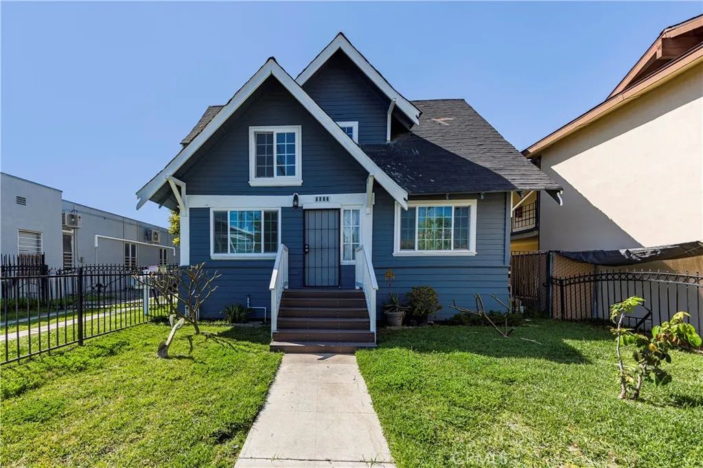 1631 Pine, Long Beach, CA 90813