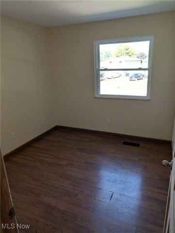 3258 Van Buren Drive, Brunswick, OH 44212