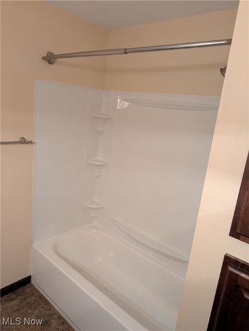 3258 Van Buren Drive, Brunswick, OH 44212