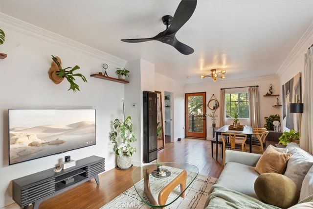 2207 - 2209 Apex Avenue, Los Angeles, CA 90039