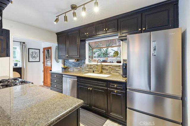 2207 - 2209 Apex Avenue, Los Angeles, CA 90039