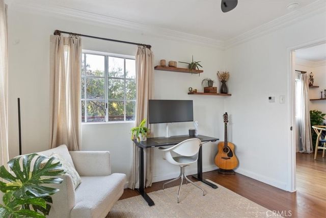 2207 - 2209 Apex Avenue, Los Angeles, CA 90039