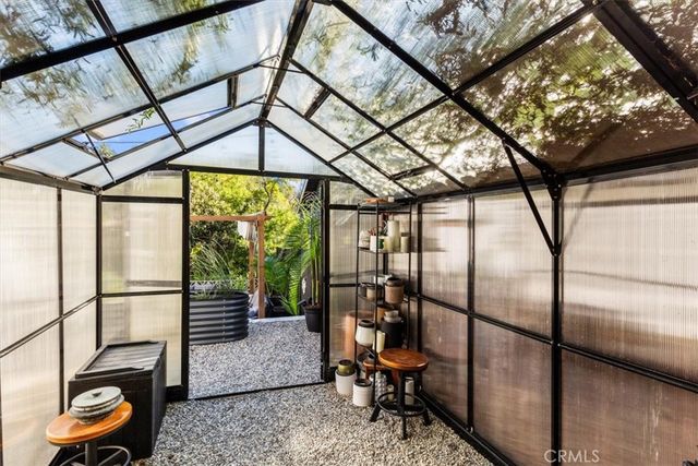 2207 - 2209 Apex Avenue, Los Angeles, CA 90039