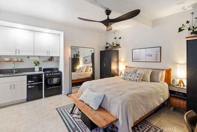 2207 - 2209 Apex Avenue, Los Angeles, CA 90039