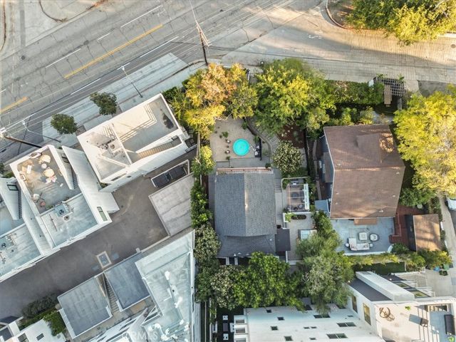 2207 - 2209 Apex Avenue, Los Angeles, CA 90039