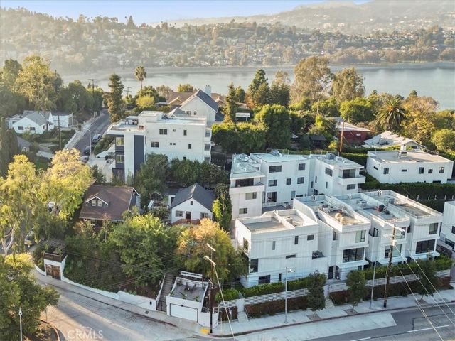 2207 - 2209 Apex Avenue, Los Angeles, CA 90039