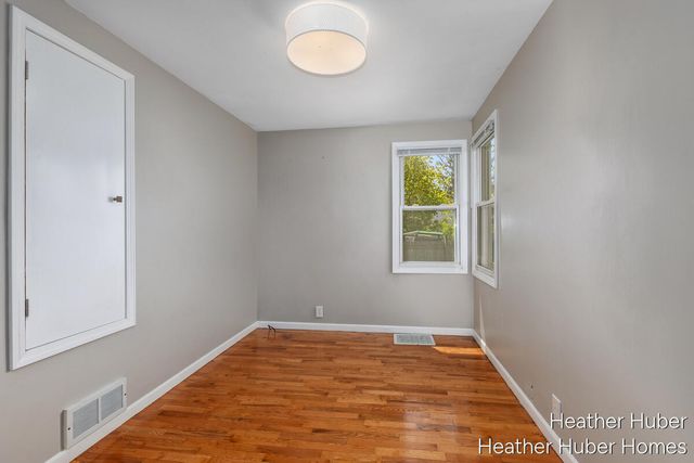 914 Foster Court, Grand Rapids, MI 49505