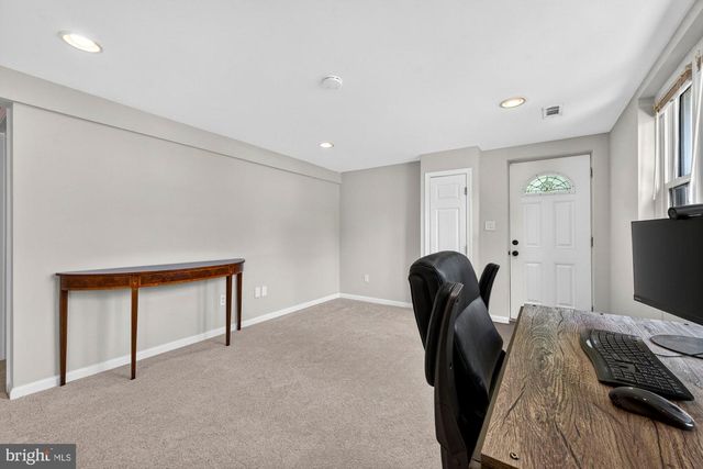 1109 HILLCREST DR SW, Vienna, VA 22180