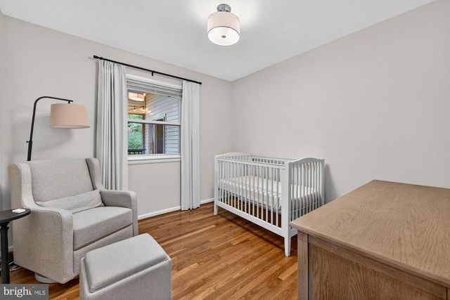 1109 HILLCREST DR SW, Vienna, VA 22180