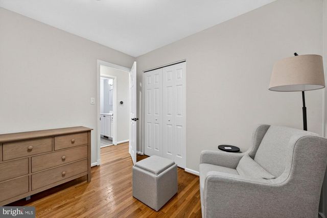1109 HILLCREST DR SW, Vienna, VA 22180