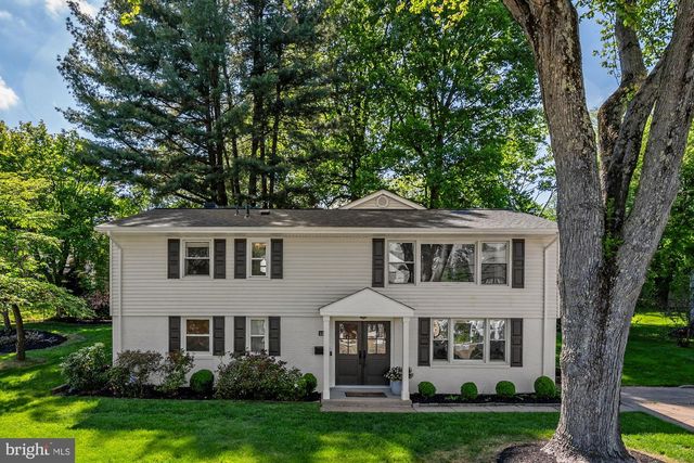 1109 HILLCREST DR SW, Vienna, VA 22180