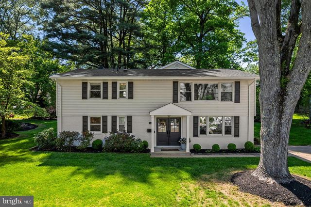 1109 HILLCREST DR SW, Vienna, VA 22180
