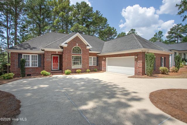 170 Pine Vista Drive, Pinehurst, NC 28374