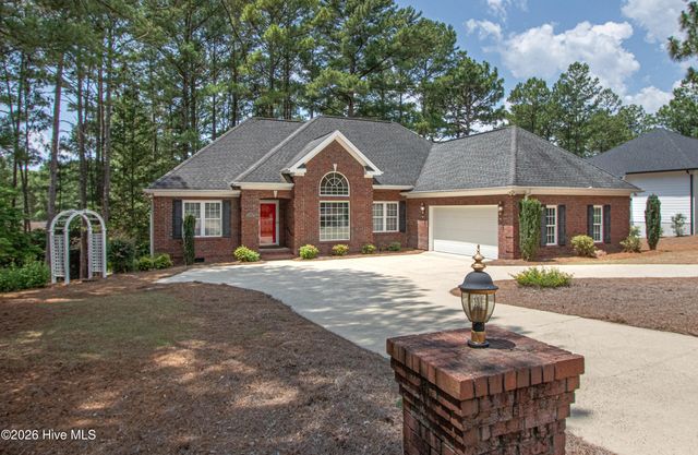 170 Pine Vista Drive, Pinehurst, NC 28374