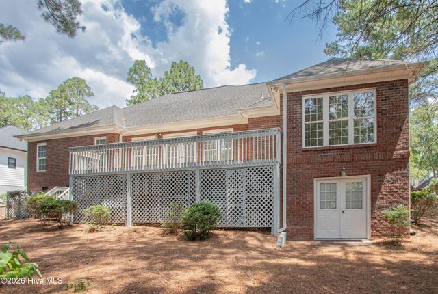 170 Pine Vista Drive, Pinehurst, NC 28374