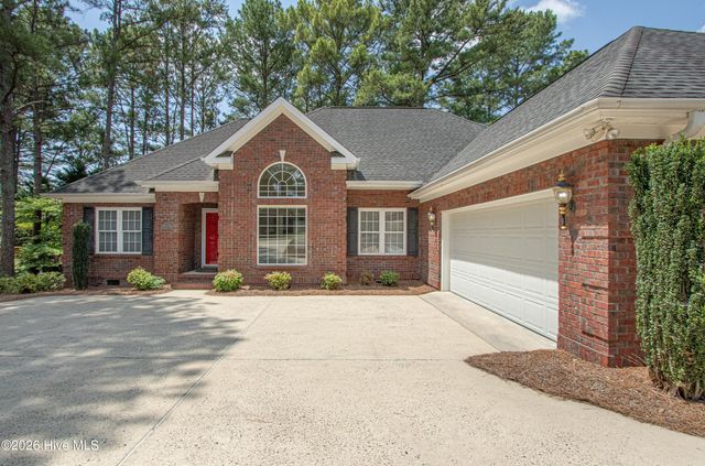 170 Pine Vista Drive, Pinehurst, NC 28374