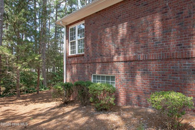 170 Pine Vista Drive, Pinehurst, NC 28374