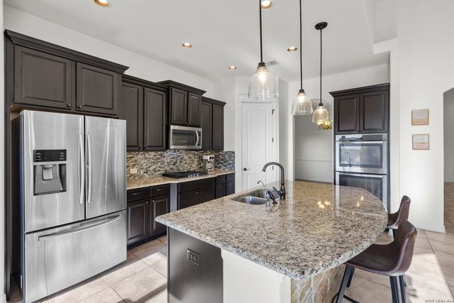 7626 HAYS HL, San Antonio, TX 78256