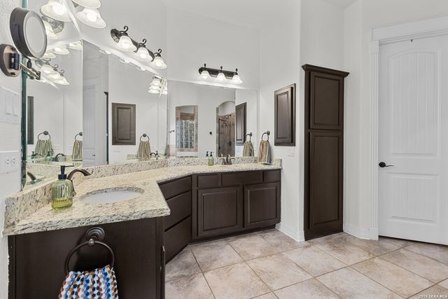7626 HAYS HL, San Antonio, TX 78256
