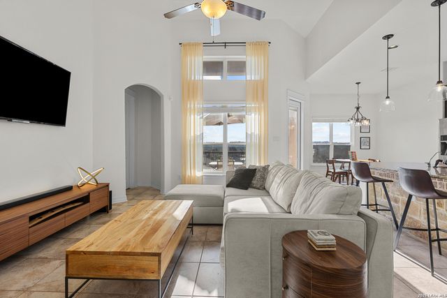 7626 HAYS HL, San Antonio, TX 78256