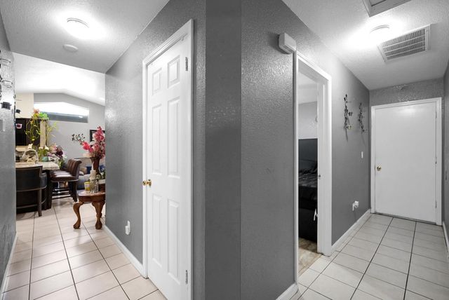 817 N Central Ave, Modesto, CA 95351