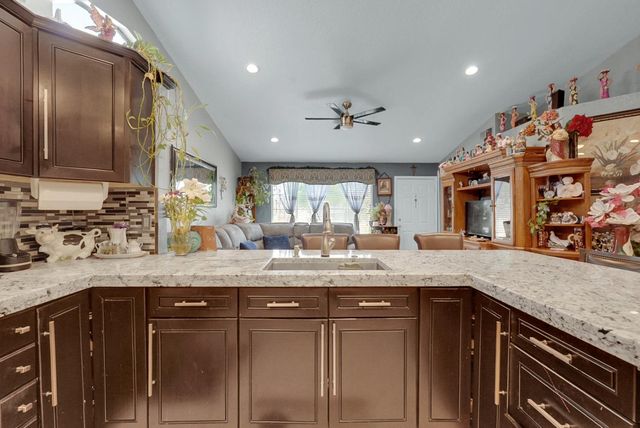 817 N Central Ave, Modesto, CA 95351