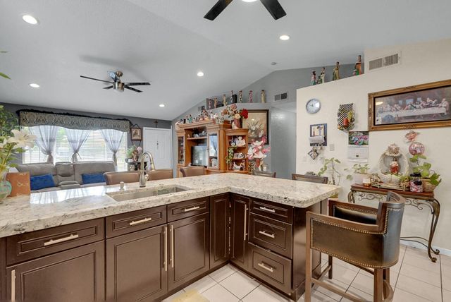 817 N Central Ave, Modesto, CA 95351