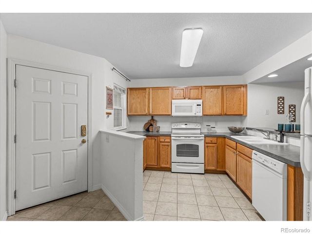 1014 Andrews peak Drive B105, Fort Collins, CO 80521