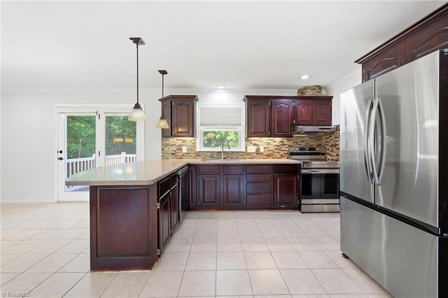 7106 Waterbury Drive, High Point, NC 27263
