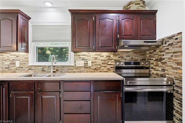 7106 Waterbury Drive, High Point, NC 27263