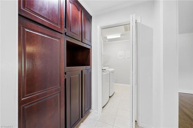 7106 Waterbury Drive, High Point, NC 27263