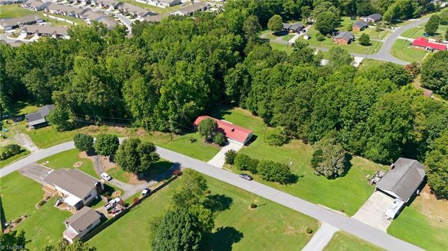 7106 Waterbury Drive, High Point, NC 27263