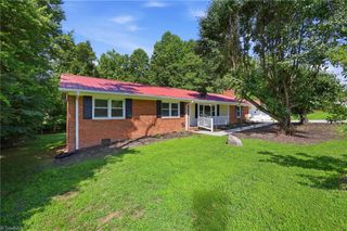 7106 Waterbury Drive, High Point, NC 27263