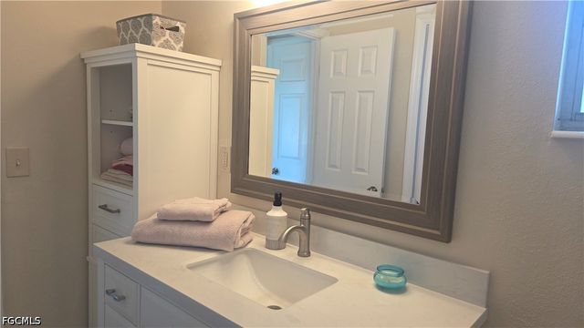 1422 Tropic TER, North Fort Myers, FL 33903