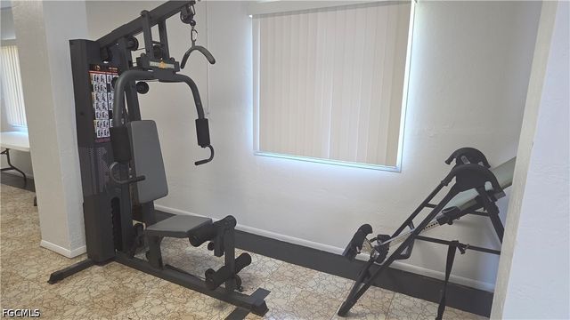 1422 Tropic TER, North Fort Myers, FL 33903