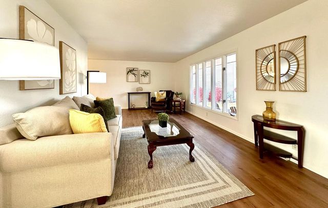 5207 39th STREET, Kenosha, WI 53144