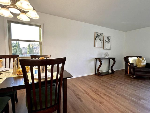 5207 39th STREET, Kenosha, WI 53144